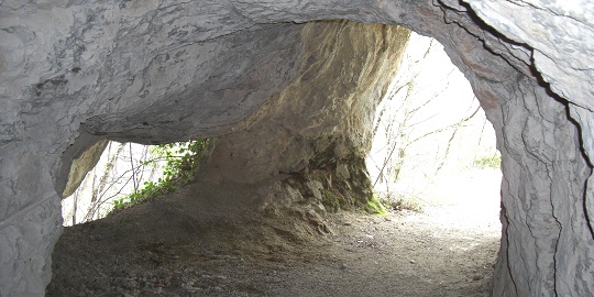 The mysterious tunnels of Gourdon